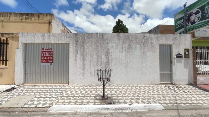 Foto 1 de Casa com 4 Quartos à venda, 225m² em Pereira Lobo, Aracaju