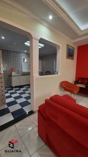 Foto 1 de Casa com 2 Quartos à venda, 187m² em Jardim das Maravilhas, Santo André