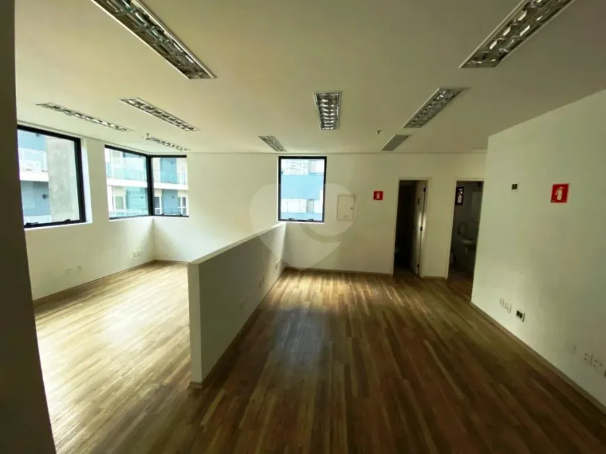 Foto 1 de Sala Comercial para venda ou aluguel, 128330m² em Aclimação, São Paulo