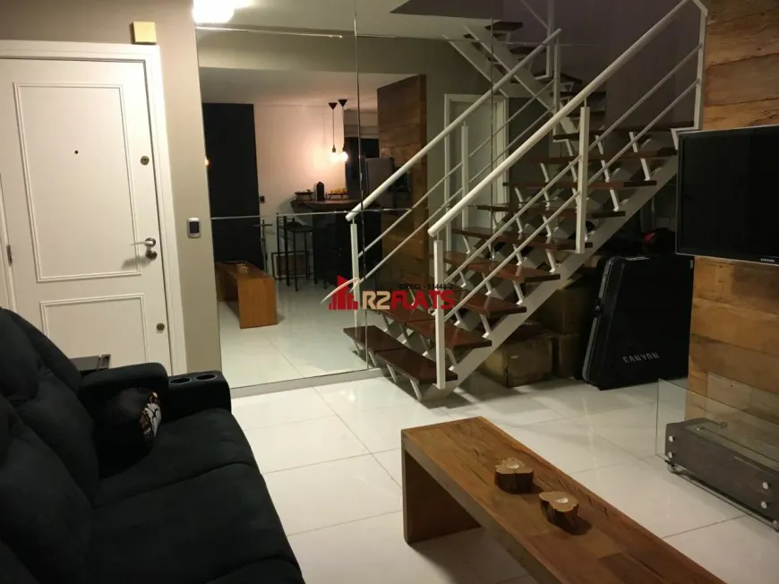 Foto 1 de Apartamento com 2 Quartos à venda, 70m² em Moema, São Paulo