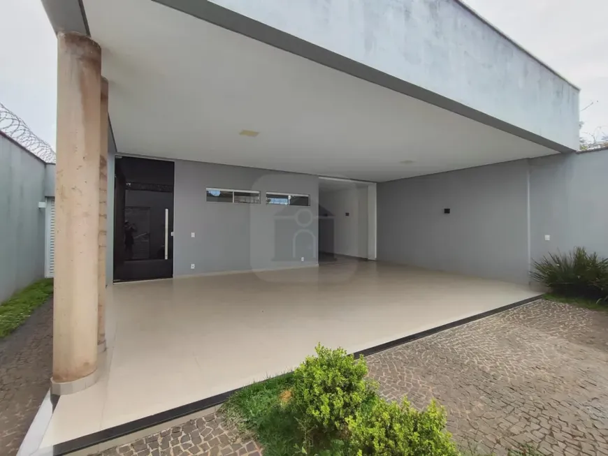 Foto 1 de Casa com 3 Quartos à venda, 180m² em Bosque dos Buritis, Uberlândia