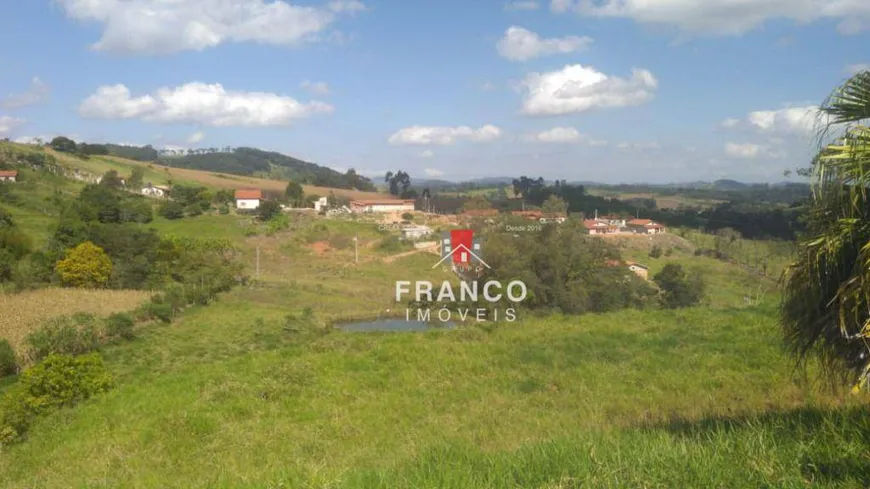 Foto 1 de Fazenda/Sítio com 3 Quartos à venda, 300m² em Zona Rural, Socorro