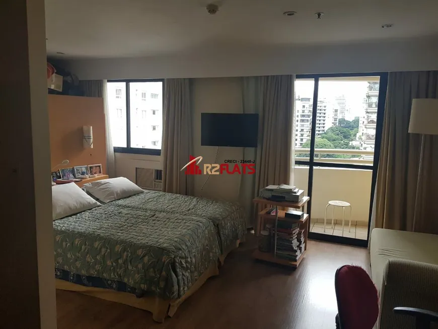 Foto 1 de Flat com 1 Quarto à venda, 35m² em Moema, São Paulo