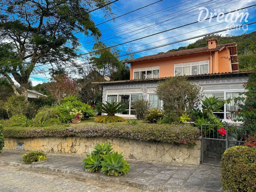 Foto 1 de Casa com 4 Quartos à venda, 316m² em Iúcas, Teresópolis