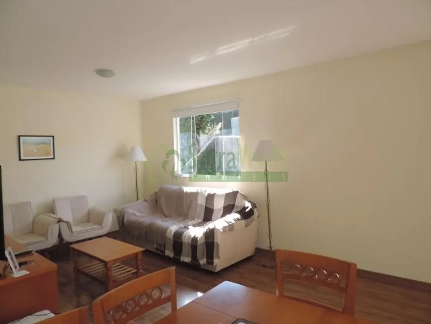 Foto 1 de Apartamento com 3 Quartos à venda, 102m² em Bingen, Petrópolis