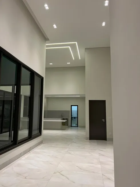 Foto 1 de Casa de Condomínio com 3 Quartos à venda, 266m² em Nova Uberlandia, Uberlândia