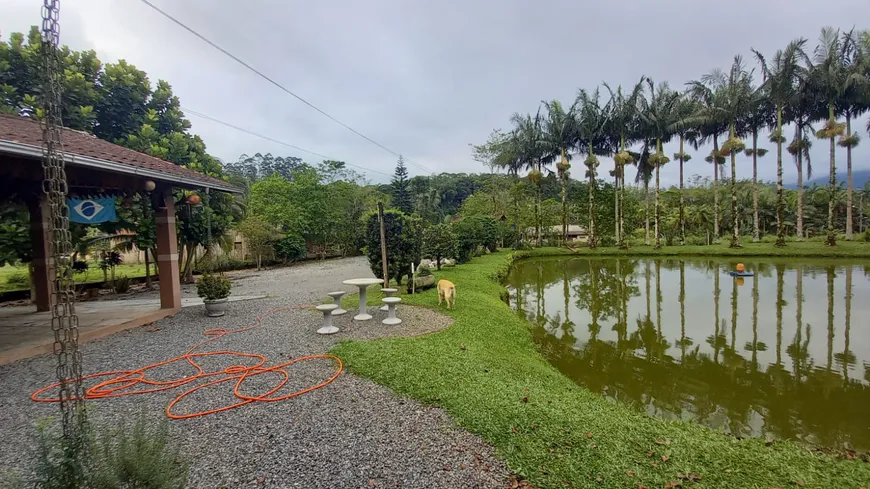 Foto 1 de Fazenda/Sítio com 4 Quartos para alugar, 160m² em Santa Luzia, Jaraguá do Sul