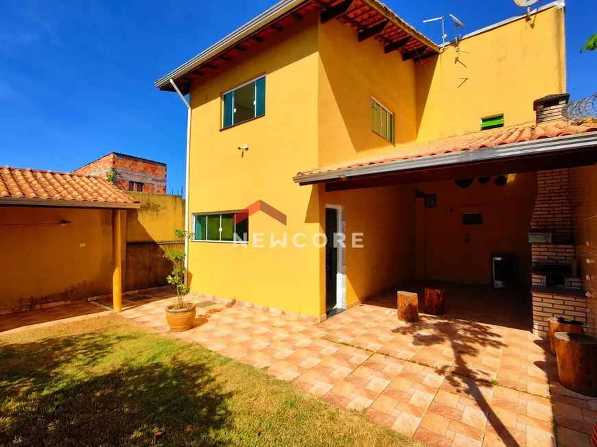 Foto 1 de Casa com 4 Quartos à venda, 160m² em Jardim Umuarama, Itanhaém