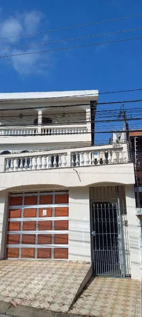 Foto 1 de Sobrado com 3 Quartos para venda ou aluguel, 364m² em Campo Grande, São Paulo