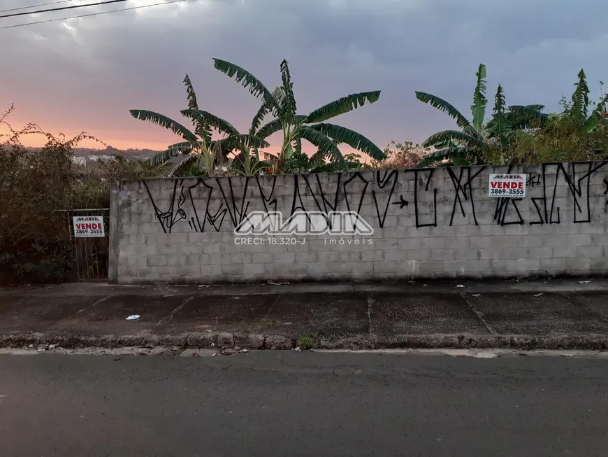 Foto 1 de Lote/Terreno à venda, 300m² em Jardim Maria Rosa, Valinhos