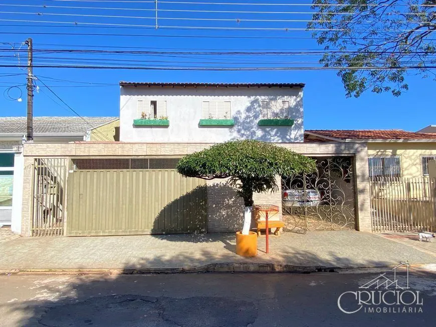 Foto 1 de Sobrado com 5 Quartos à venda, 213m² em Sabara I, Londrina