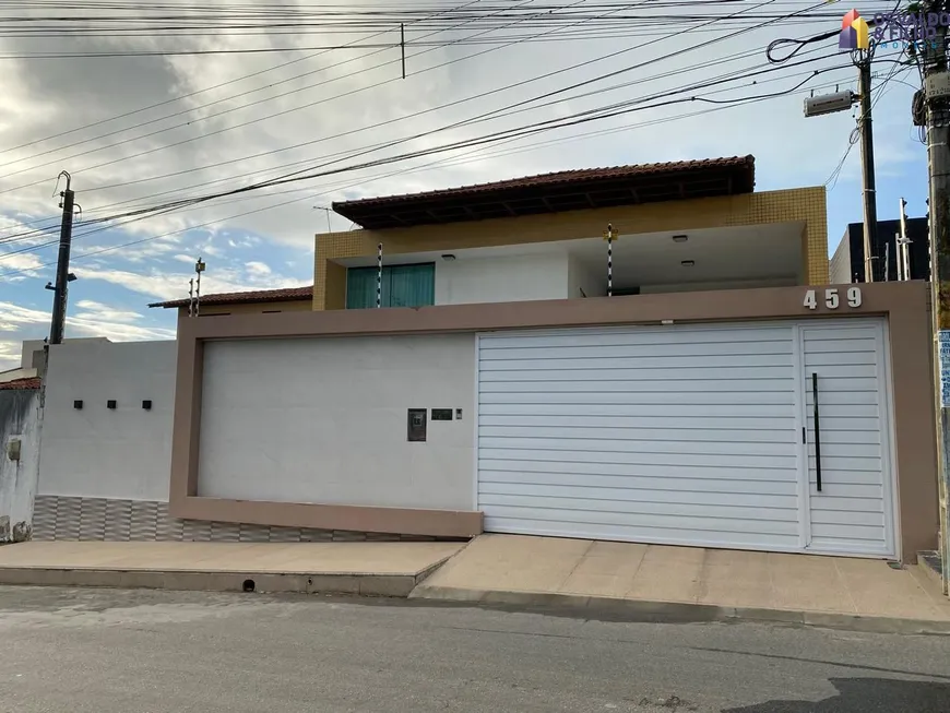 Foto 1 de Casa com 4 Quartos à venda, 350m² em Universitario, Caruaru