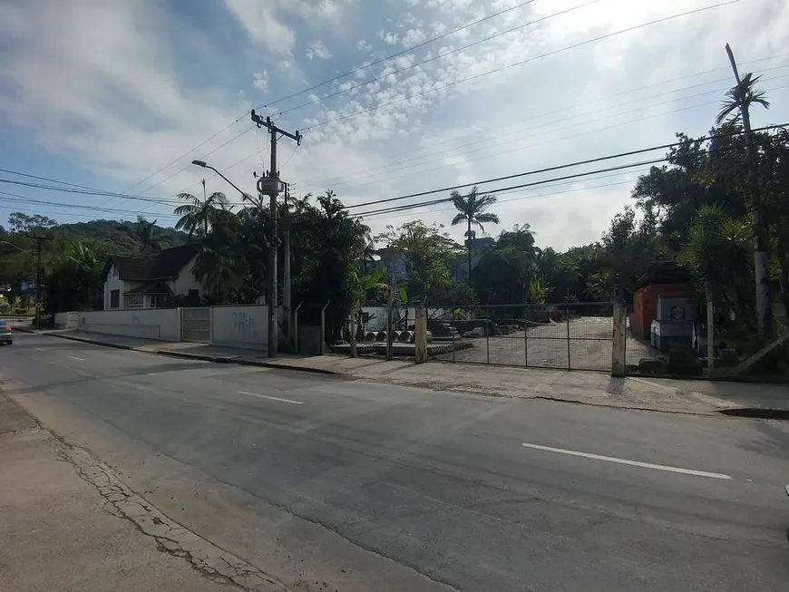 Foto 1 de Lote/Terreno à venda em Atiradores, Joinville