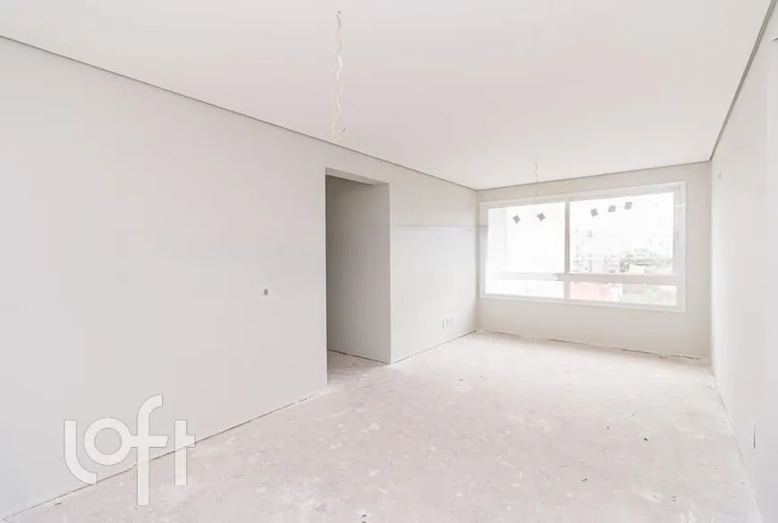 Foto 1 de Apartamento com 3 Quartos à venda, 84m² em Vila Ipiranga, Porto Alegre