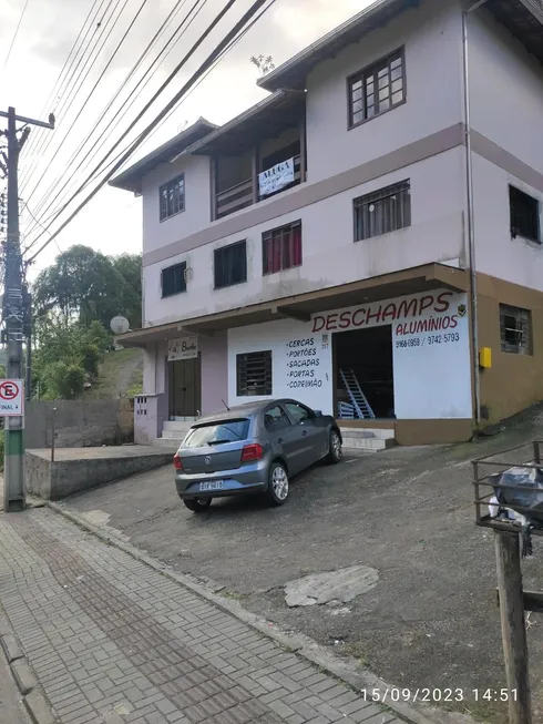 Foto 1 de Apartamento com 3 Quartos para alugar, 80m² em Azambuja, Brusque