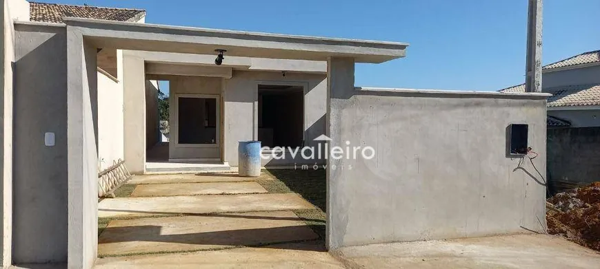 Foto 1 de Casa com 2 Quartos à venda, 76m² em Condado de Maricá, Maricá