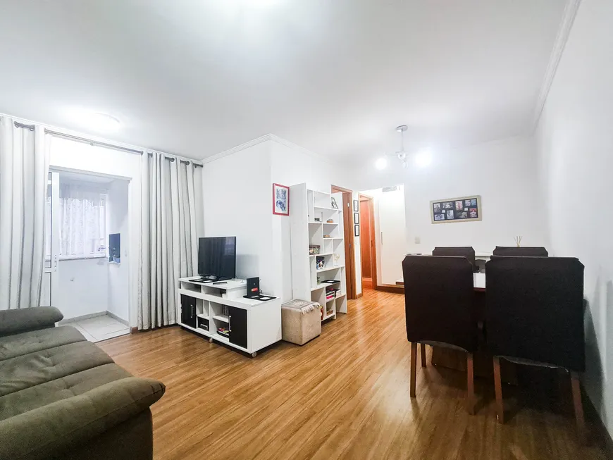 Foto 1 de Apartamento com 2 Quartos à venda, 61m² em Cabral, Curitiba