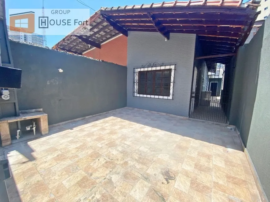 Foto 1 de Casa com 2 Quartos à venda, 60m² em Vila Tupi, Praia Grande