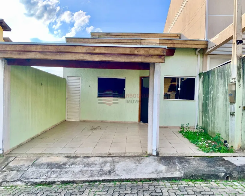 Foto 1 de Casa de Condomínio com 2 Quartos à venda, 100m² em Borda da Mata, Caçapava