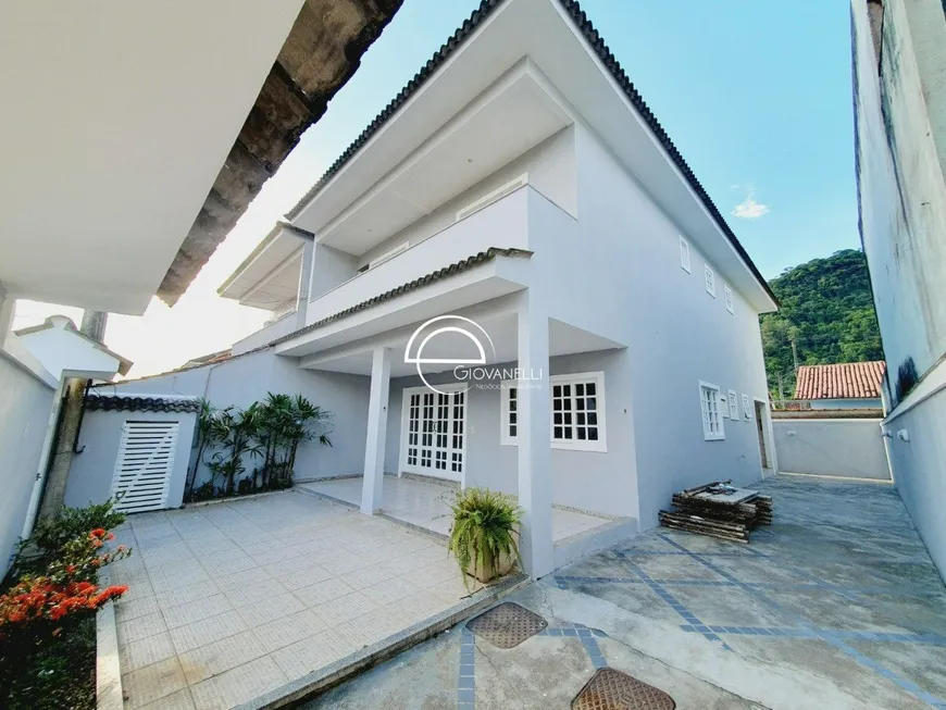 Foto 1 de Casa com 3 Quartos à venda, 160m² em Vargem Pequena, Rio de Janeiro
