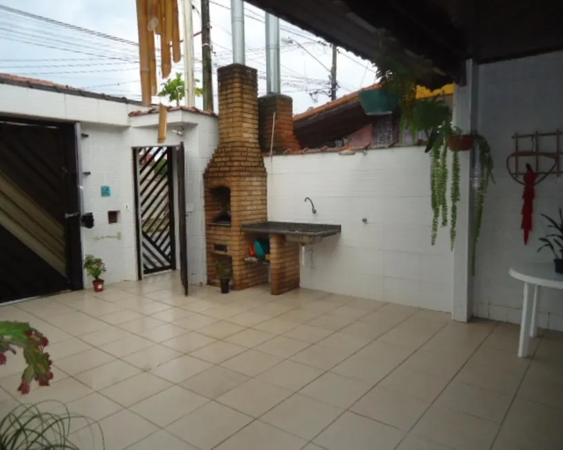 Foto 1 de Casa com 4 Quartos à venda, 270m² em Parque Bitaru, São Vicente