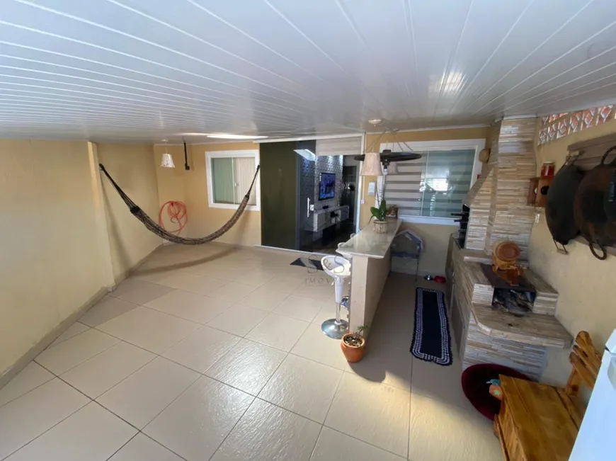 Foto 1 de Casa com 2 Quartos à venda, 65m² em Vila Ipanema, Piraquara