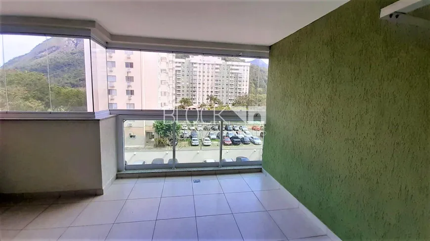 Foto 1 de Apartamento com 3 Quartos à venda, 84m² em Camorim, Rio de Janeiro