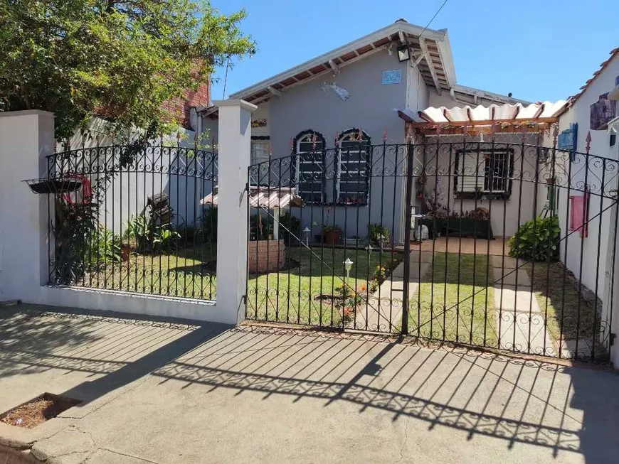 Foto 1 de Casa com 2 Quartos à venda, 90m² em Parque Novo Mundo, São Carlos