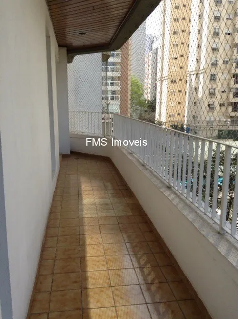 Foto 1 de Apartamento com 4 Quartos para alugar, 208m² em Paraíso, São Paulo