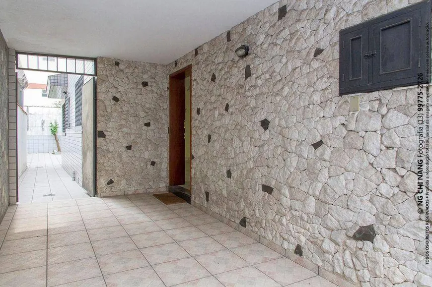 Foto 1 de Casa com 5 Quartos à venda, 330m² em Gonzaga, Santos