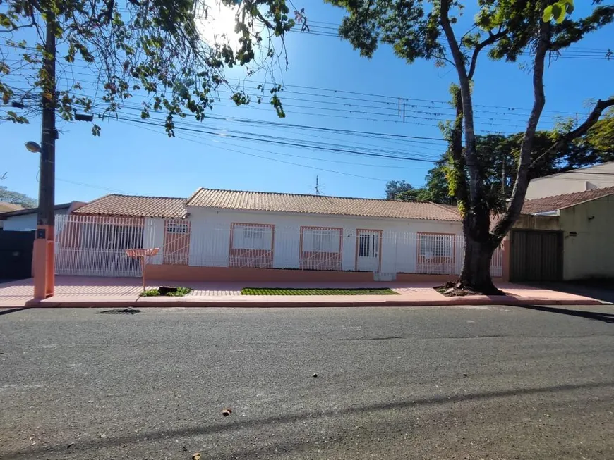 Foto 1 de Casa com 4 Quartos à venda, 150m² em Zona 08, Maringá