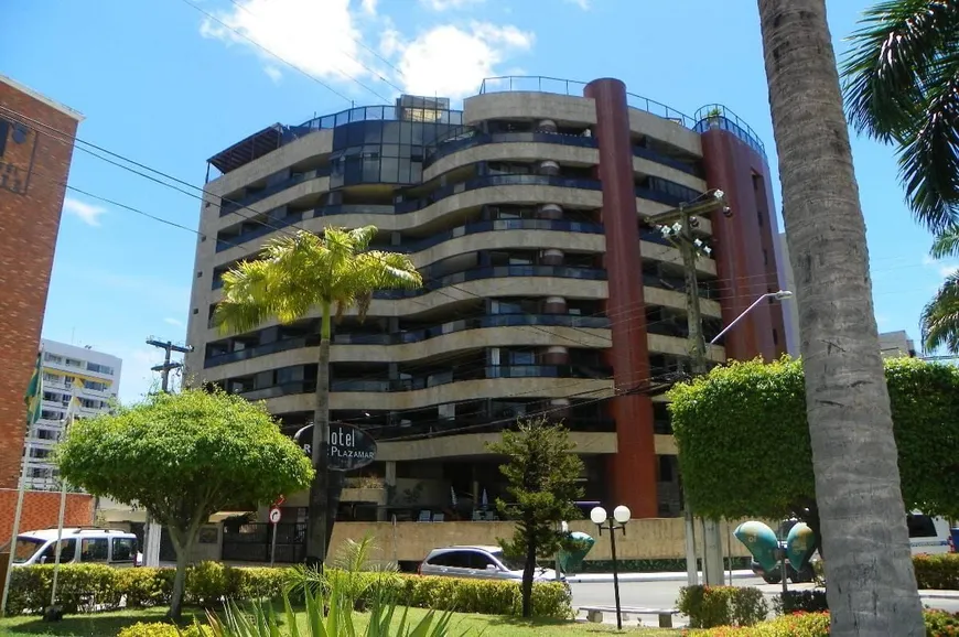 Foto 1 de Apartamento com 4 Quartos à venda, 189m² em Ponta Verde, Maceió