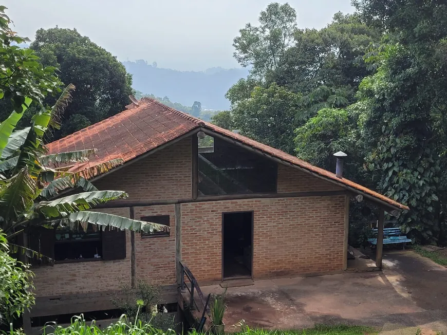 Foto 1 de Casa com 2 Quartos à venda, 111m² em Parque Petrópolis, Mairiporã