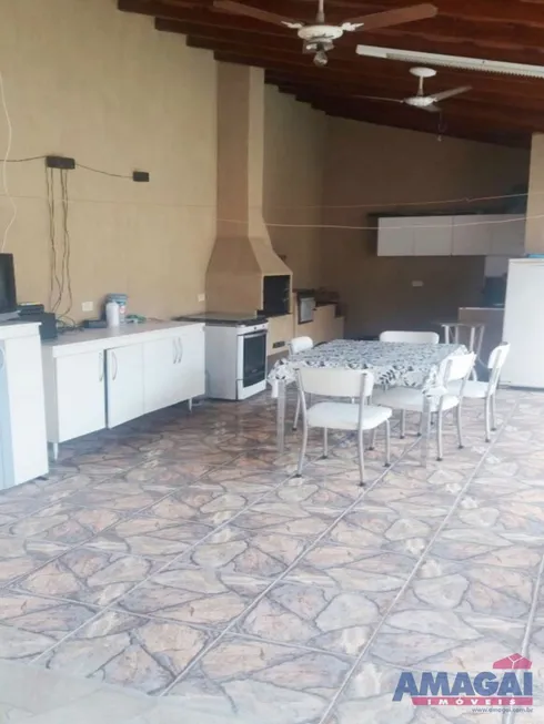 Foto 1 de Sobrado com 3 Quartos à venda, 250m² em Jardim Terras de Sao Joao, Jacareí