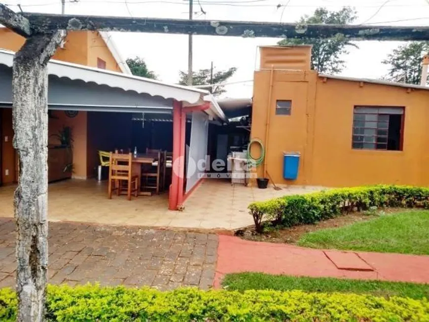 Foto 1 de Fazenda/Sítio com 3 Quartos à venda, 350m² em Area Rural de Uberlandia, Uberlândia