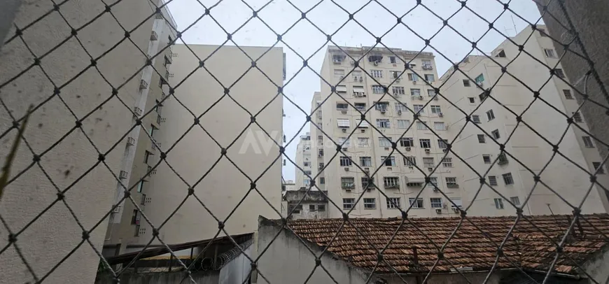 Foto 1 de Apartamento com 2 Quartos à venda, 69m² em Copacabana, Rio de Janeiro