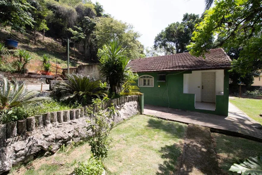 Foto 1 de Lote/Terreno à venda, 16000m² em Tanque, Rio de Janeiro