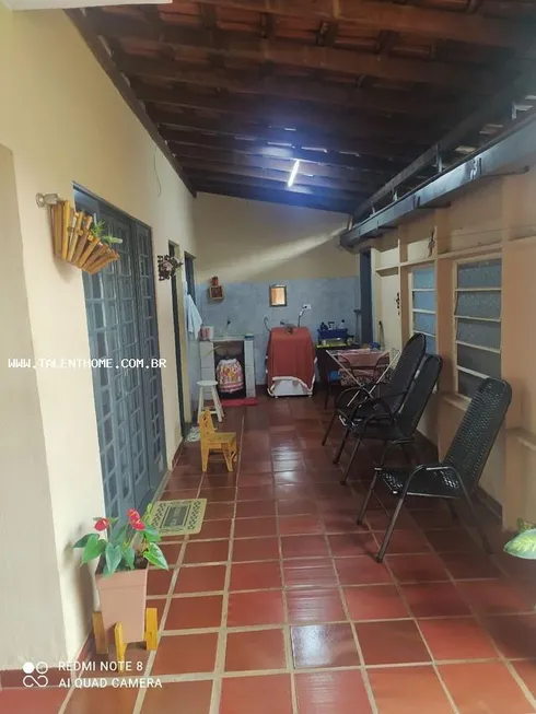 Foto 1 de Casa com 3 Quartos à venda, 144m² em Conjunto Habitacional Santiago II, Londrina