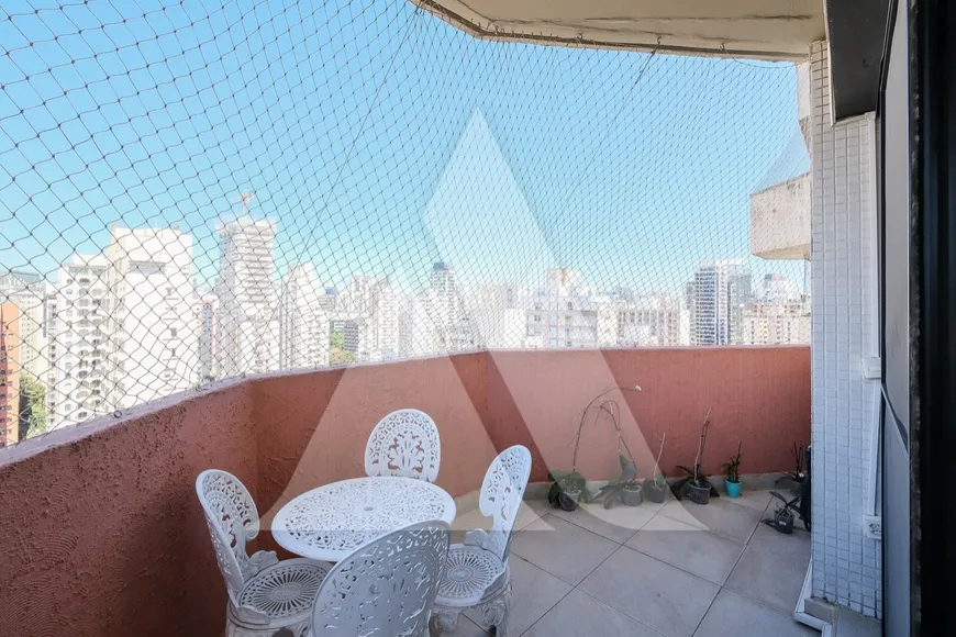 Foto 1 de Apartamento com 4 Quartos à venda, 176m² em Vila Olímpia, São Paulo