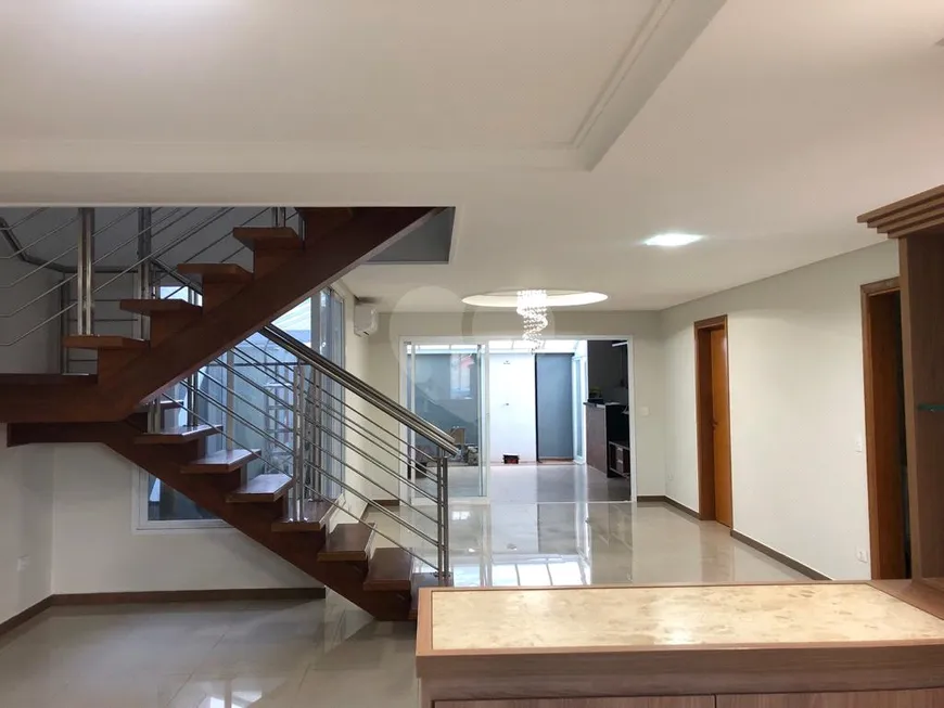 Foto 1 de Casa de Condomínio com 3 Quartos à venda, 220m² em Residencial Samambaia, São Carlos