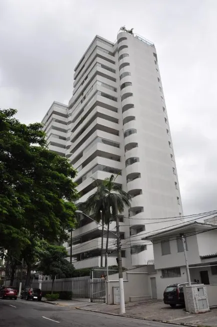 Foto 1 de Apartamento com 3 Quartos para alugar, 350m² em Indianópolis, São Paulo