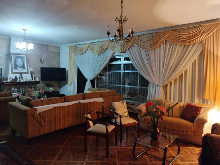 Foto 1 de Casa com 4 Quartos para alugar, 426m² em Alto de Pinheiros, São Paulo