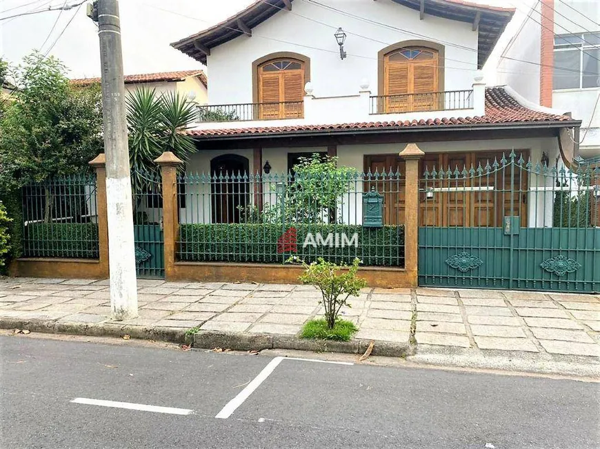 Foto 1 de Casa com 5 Quartos à venda, 360m² em São Francisco, Niterói