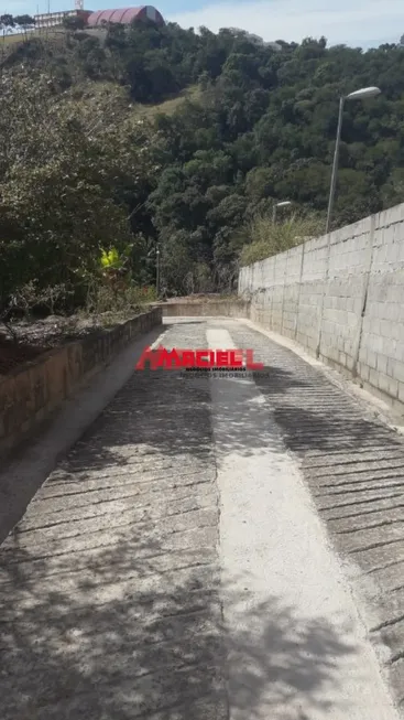 Foto 1 de Fazenda/Sítio com 2 Quartos à venda, 200m² em Mirante da Serra, Igaratá