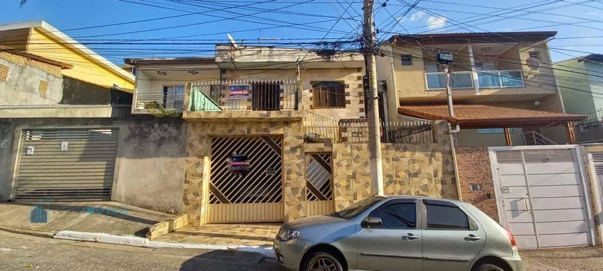 Foto 1 de Casa com 4 Quartos à venda, 200m² em Vila Iorio, São Paulo