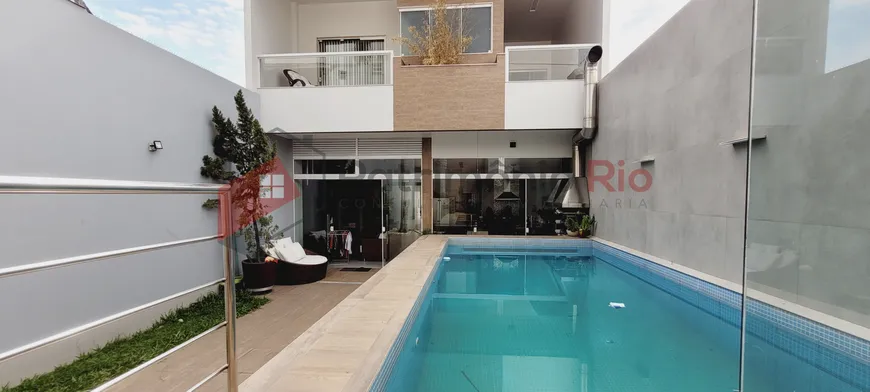 Foto 1 de Casa com 6 Quartos à venda, 398m² em Vila da Penha, Rio de Janeiro