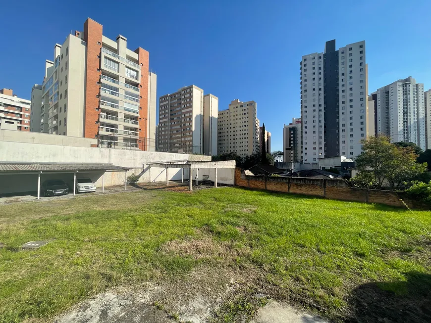 Foto 1 de Lote/Terreno à venda, 4100m² em Cristo Rei, Curitiba