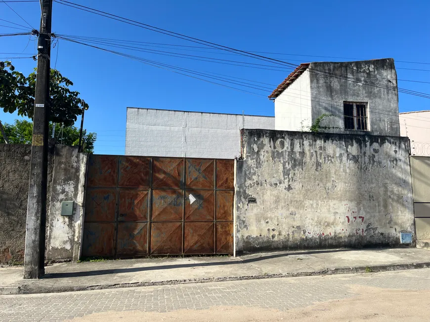 Foto 1 de Galpão/Depósito/Armazém para alugar, 300m² em Barroso, Fortaleza