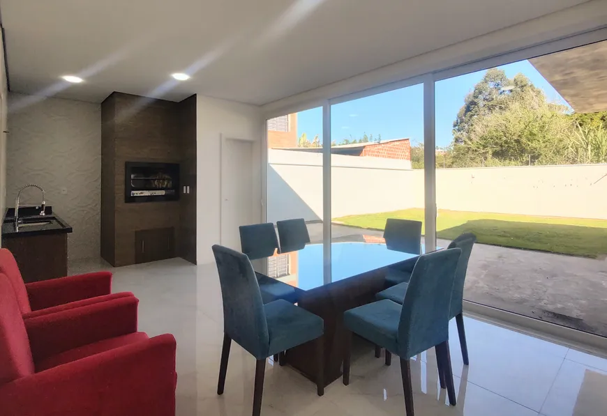 Foto 1 de Casa com 2 Quartos à venda, 192m² em Lira, Estância Velha