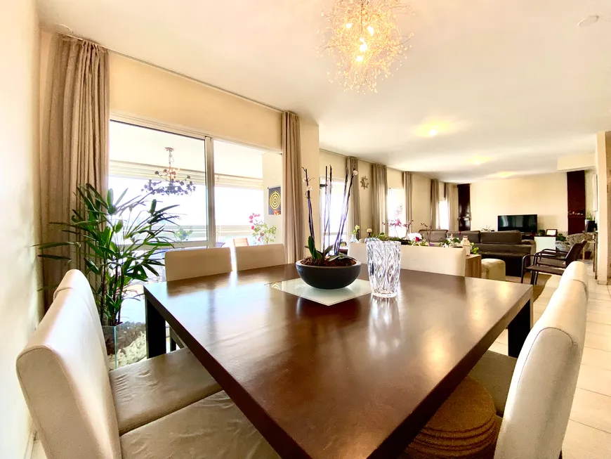 Foto 1 de Apartamento com 3 Quartos à venda, 173m² em Panamby, São Paulo